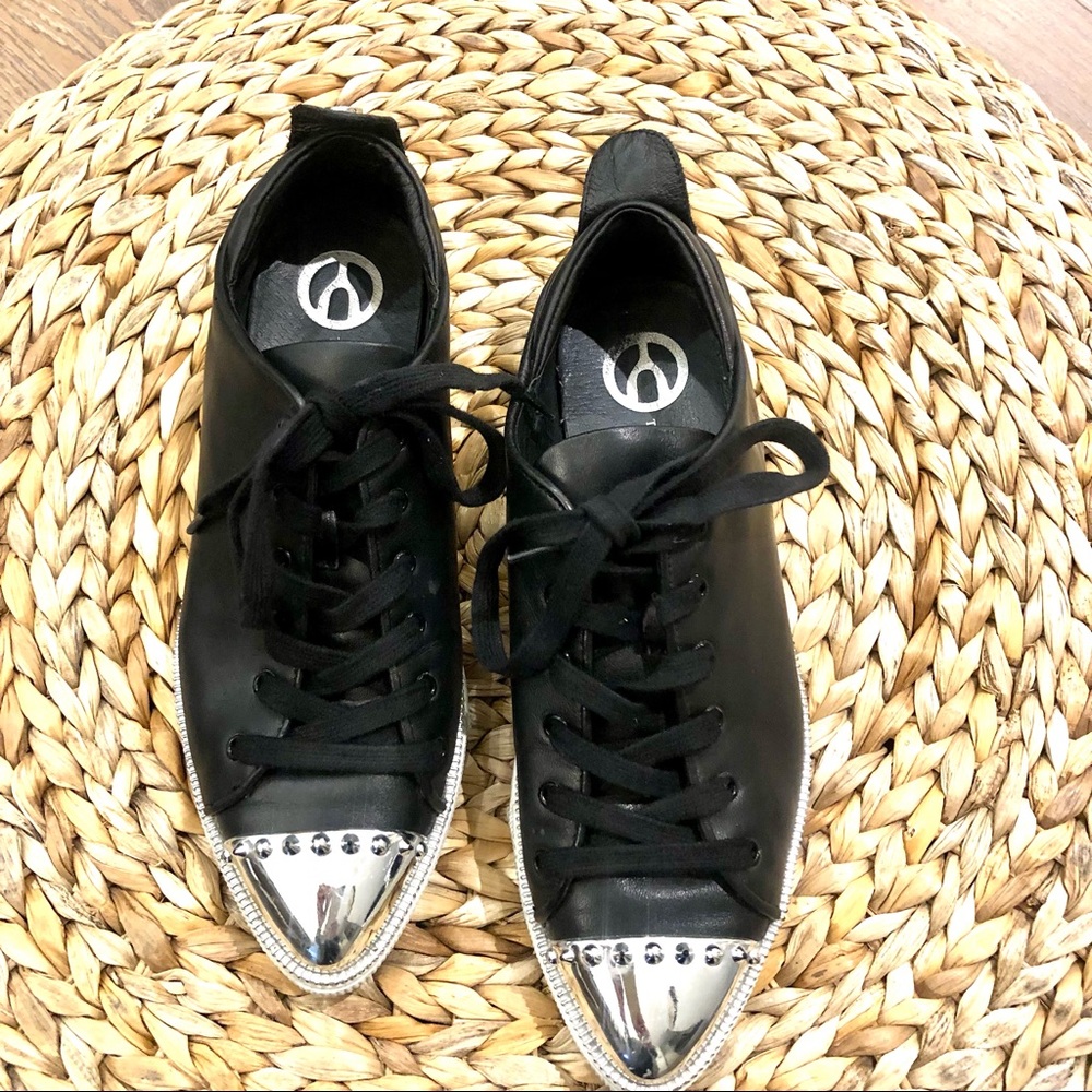 Wishbone Lace up loafers , size 9